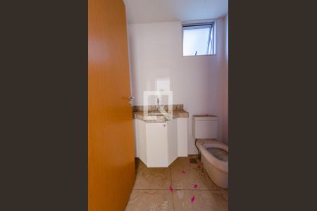 Apartamento à venda com 115m², 2 quartos e 3 vagas Apartamento à venda com 115m², 2 quartos e 3 vagasBanheiro social