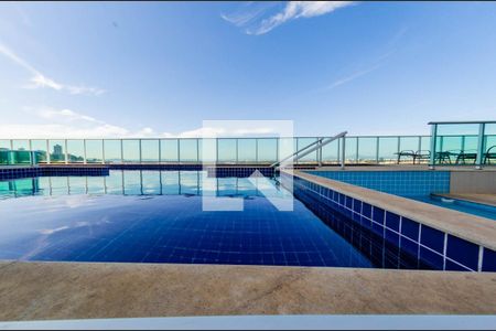 Apartamento à venda com 115m², 2 quartos e 3 vagas Apartamento à venda com 115m², 2 quartos e 3 vagasPiscina