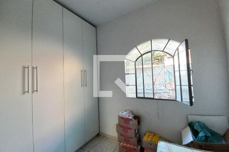 Casa à venda com 380m², 3 quartos e 2 vagas Casa à venda com 380m², 3 quartos e 2 vagasQuarto 2