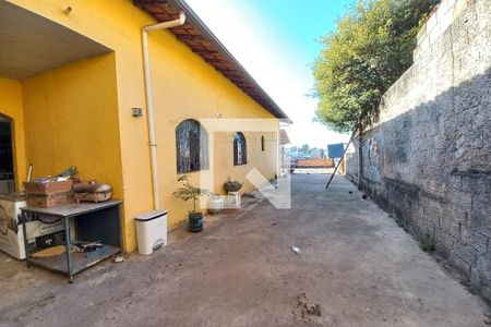 Casa à venda com 380m², 3 quartos e 2 vagas Casa à venda com 380m², 3 quartos e 2 vagasÁrea de Serviço