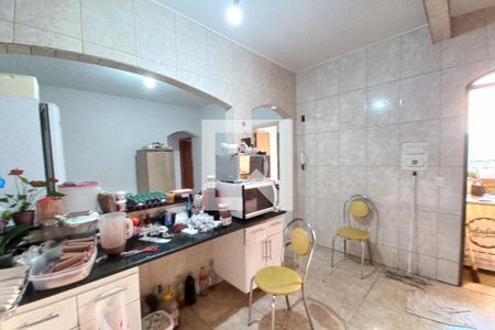 Casa à venda com 380m², 3 quartos e 2 vagas Casa à venda com 380m², 3 quartos e 2 vagasCozinha