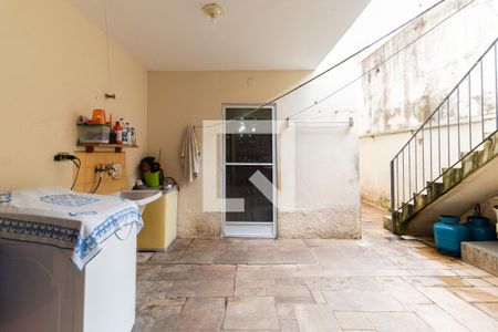 Casa à venda com 210m², 3 quartos e 2 vagas Casa à venda com 210m², 3 quartos e 2 vagasQuintal