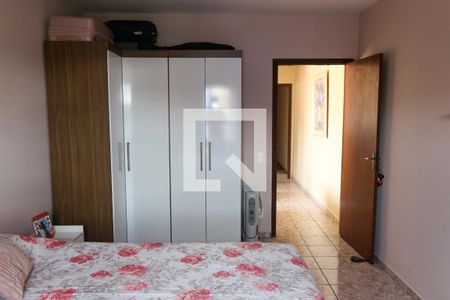 Casa à venda com 210m², 3 quartos e 2 vagas Casa à venda com 210m², 3 quartos e 2 vagasQuarto 1