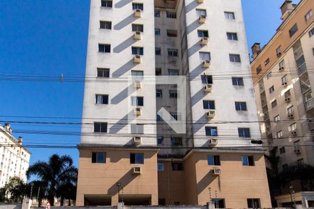 Apartamento para alugar com 75m², 3 quartos e 1 vaga Apartamento para alugar com 75m², 3 quartos e 1 vagaFachada do bloco