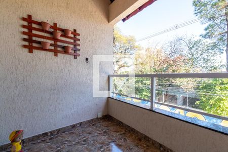 Casa à venda com 305m², 3 quartos e 6 vagas Casa à venda com 305m², 3 quartos e 6 vagasVaranda da Suíte 2