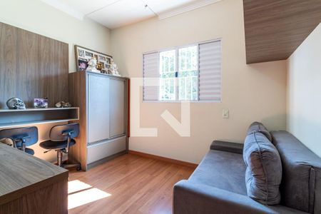 Casa à venda com 305m², 3 quartos e 6 vagas Casa à venda com 305m², 3 quartos e 6 vagasQuarto