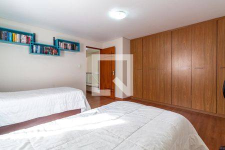 Casa à venda com 305m², 3 quartos e 6 vagas Casa à venda com 305m², 3 quartos e 6 vagasSuíte 2