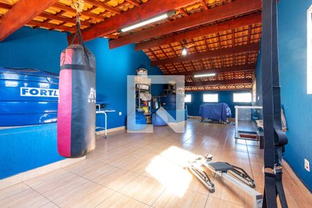 Casa à venda com 305m², 3 quartos e 6 vagas Casa à venda com 305m², 3 quartos e 6 vagasSótão