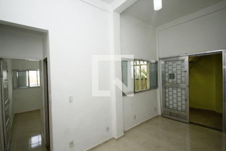 Sala de casa para alugar com 2 quartos, 75m² em Santa Teresa, Rio de Janeiro