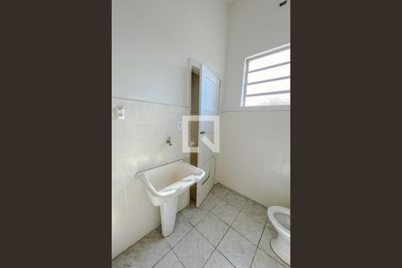 Banheiro e Lavanderia de kitnet/studio para alugar com 1 quarto, 30m² em Brás, São Paulo