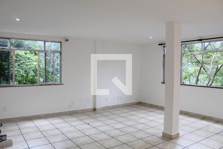 Sala de casa para alugar com 3 quartos, 250m² em Freguesia (jacarepaguá), Rio de Janeiro