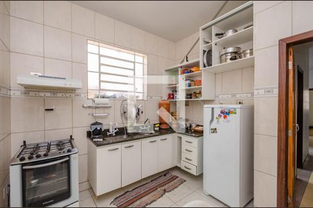 Casa à venda com 360m², 4 quartos e 2 vagasCozinha