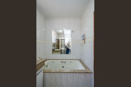 Casa à venda com 360m², 4 quartos e 2 vagasBanheiro Social 1