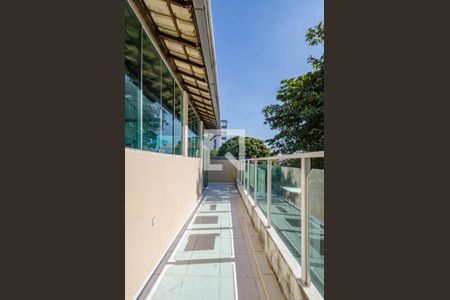 Casa à venda com 360m², 4 quartos e 2 vagasVaranda Sala