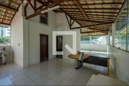 Casa à venda com 360m², 4 quartos e 2 vagasSala piso 2