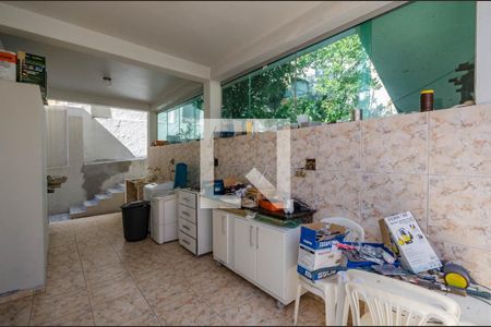 Casa à venda com 360m², 4 quartos e 2 vagasÁrea de Serviço