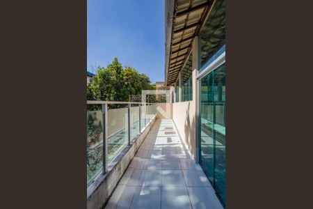 Casa à venda com 360m², 4 quartos e 2 vagasVaranda Sala