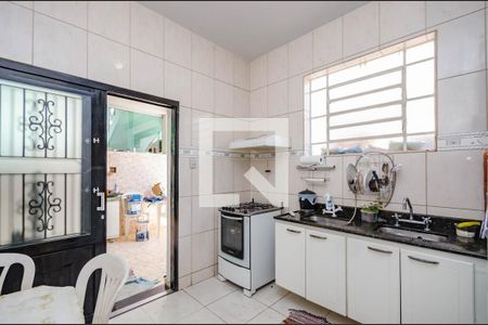 Casa à venda com 360m², 4 quartos e 2 vagasCozinha