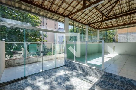 Casa à venda com 360m², 4 quartos e 2 vagasSala piso 2