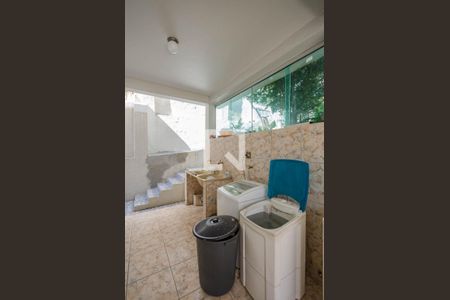 Casa à venda com 360m², 4 quartos e 2 vagasÁrea de Serviço