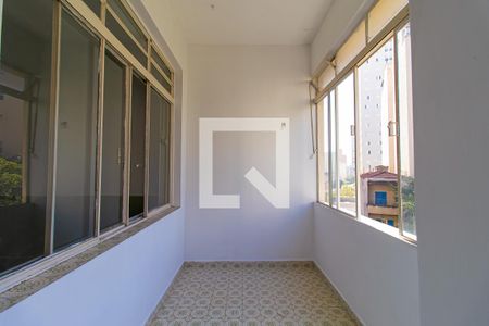 Apartamento para alugar com 120m², 3 quartos e sem vagaVaranda