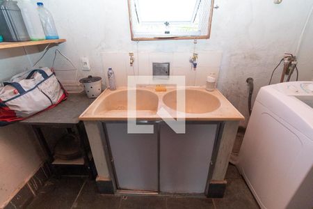 Casa à venda com 122m², 3 quartos e 2 vagasÁrea de Serviço