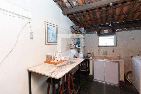 Casa à venda com 122m², 3 quartos e 2 vagasÁrea de Serviço