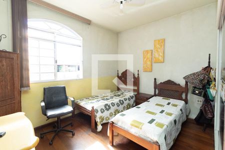 Casa à venda com 122m², 3 quartos e 2 vagasQuarto 2