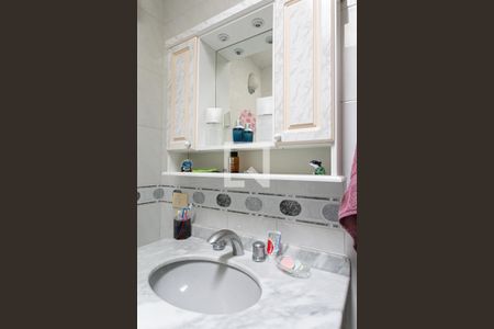 Casa à venda com 173m², 3 quartos e 2 vagasBanheiro do Corredor