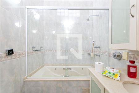 Casa à venda com 173m², 3 quartos e 2 vagasBanheiro da Suíte