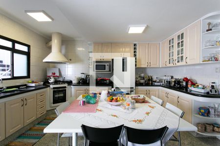 Casa à venda com 173m², 3 quartos e 2 vagasCozinha