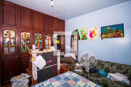 Casa à venda com 220m², 3 quartos e 3 vagasQuarto 2