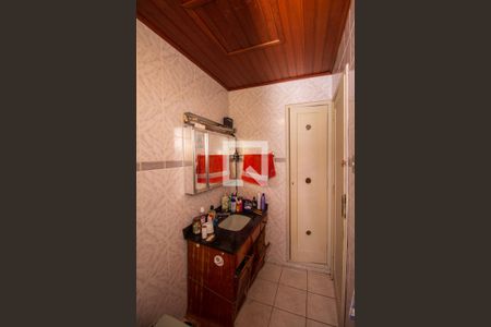 Casa à venda com 220m², 3 quartos e 3 vagasBanheiro