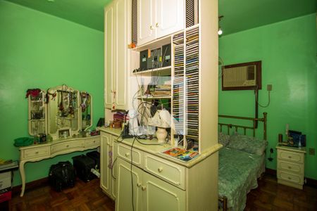 Casa à venda com 220m², 3 quartos e 3 vagasSuíte