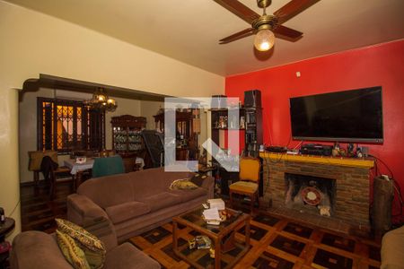 Sala  de casa à venda com 3 quartos, 220m² em Teresópolis, Porto Alegre