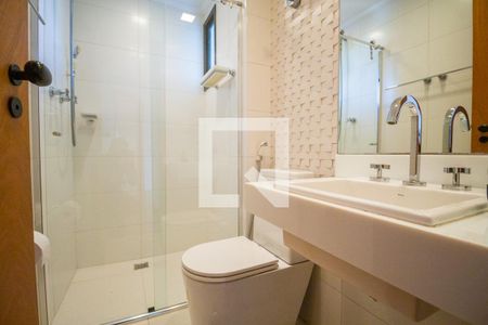 Apartamento à venda com 107m², 3 quartos e 2 vagasBanheiro 