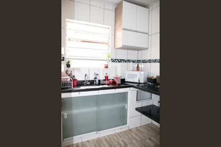 Casa à venda com 400m², 4 quartos e 2 vagas Casa à venda com 400m², 4 quartos e 2 vagasCozinha