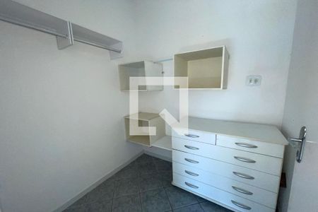 Casa de condomínio à venda com 290m², 4 quartos e 2 vagasCloset da suíte