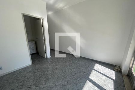 Casa de condomínio à venda com 290m², 4 quartos e 2 vagasSuíte - 2º andar