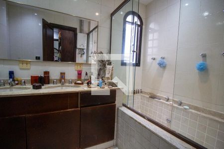 Apartamento à venda com 365m², 5 quartos e 2 vagasBanheiro da Suíte