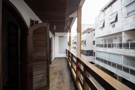 Apartamento à venda com 365m², 5 quartos e 2 vagasVaranda do Quarto 1 e da Suíte