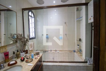 Apartamento à venda com 365m², 5 quartos e 2 vagasBanheiro da Suíte