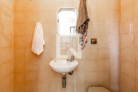 Apartamento para alugar com 115m², 3 quartos e 2 vagas Apartamento para alugar com 115m², 3 quartos e 2 vagasBanheiro de Serviço