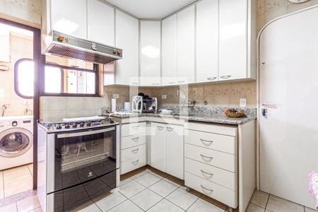 Apartamento para alugar com 115m², 3 quartos e 2 vagas Apartamento para alugar com 115m², 3 quartos e 2 vagasCozinha