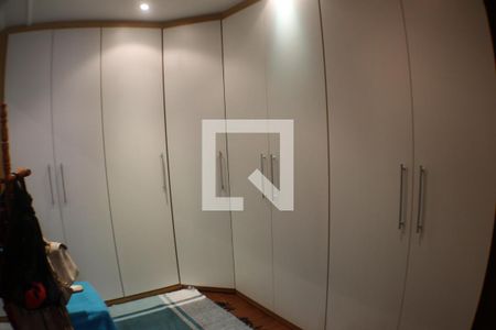 Casa à venda com 360m², 4 quartos e 2 vagasCloset