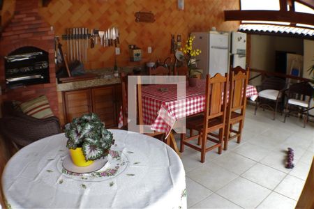 Casa à venda com 360m², 4 quartos e 2 vagasEspaço Gourmet