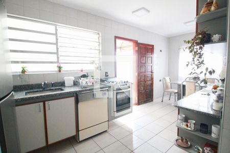 Casa à venda com 400m², 4 quartos e 8 vagascozinha