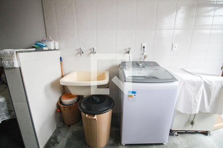 Casa à venda com 400m², 4 quartos e 8 vagasarea de serviço