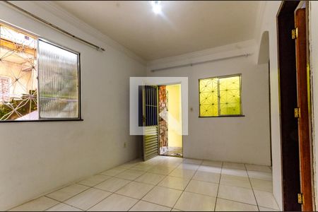 Sala de casa para alugar com 1 quarto, 35m² em Tororo, Salvador