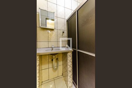 Banheiro de casa para alugar com 1 quarto, 35m² em Tororo, Salvador